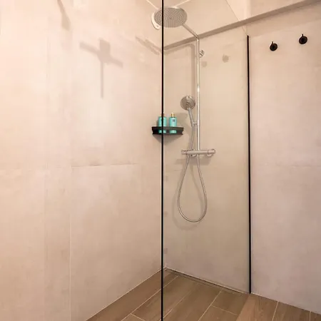 Апартаменты Modern Close To The For 6 Остенде